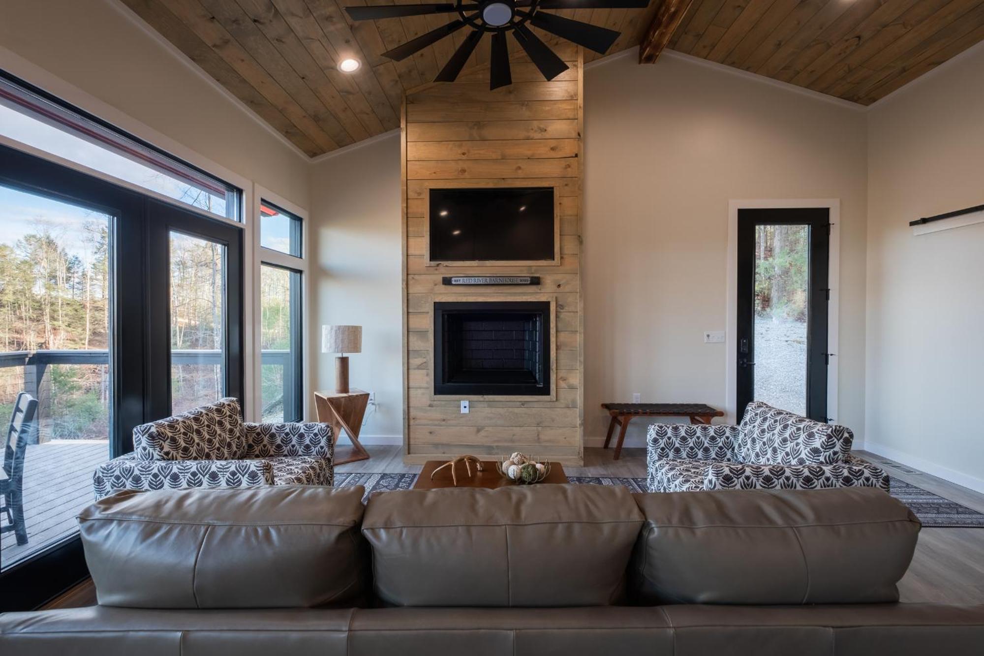 A Red River Barnhouse Rogers Bagian luar foto