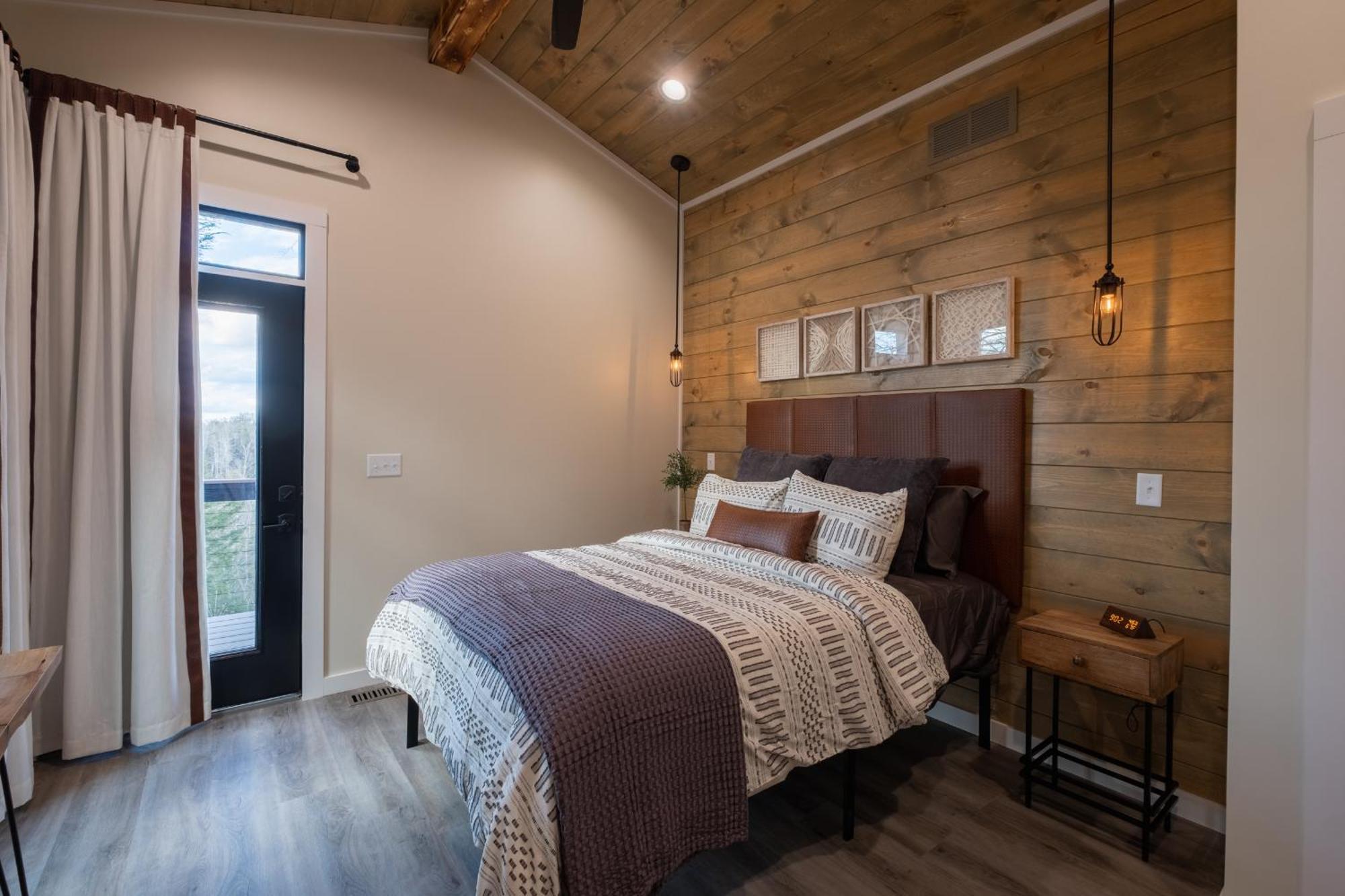 A Red River Barnhouse Rogers Bagian luar foto